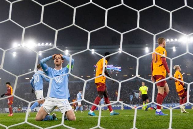 241212 Anders Christiansen of Malmö FF look dejected during the UEFA Europa League football match between Malmö FF and Galatasaray on December 12, 2024 in Malmö. Photo: Jonas Ljungdahl BILDBYRAN COP 144 PA0940 fotboll football soccer fotball uefa europa league europa league malmö ff galatasaray bbeng Copyright: JONASxLJUNGDAHL BB241212JO037