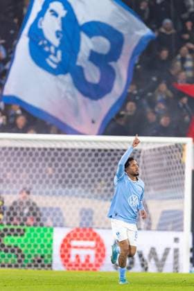 241212 Sergio Pena celebrate afters his 2-2 goal during the UEFA Europa League football match between Malmö FF and Galatasaray on December 12, 2024 in Malmö. Photo: Jonas Ljungdahl BILDBYRAN COP 144 PA0940 fotboll football soccer fotball uefa europa league europa league malmö ff galatasaray bbeng jubel Copyright: JONASxLJUNGDAHL BB241212JO048