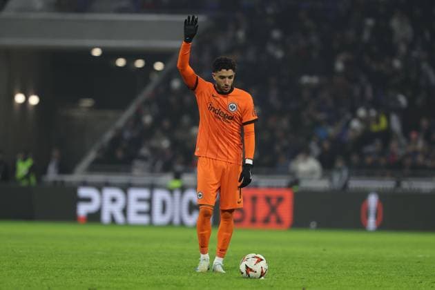 2024.12.12 6. Spieltag UEFA Europa League Olympique Lyonnais Eintracht Frankfurt v.l., Omar Marmoush (Eintracht Frankfurt) am Freistoss (DFL REGULATIONS PROHIBIT ANY USE OF PHOTOGRAPHS AS IMAGE SEQUENCES AND OR QUASI-VIDEO) Copyright: JoaquimxFerreira