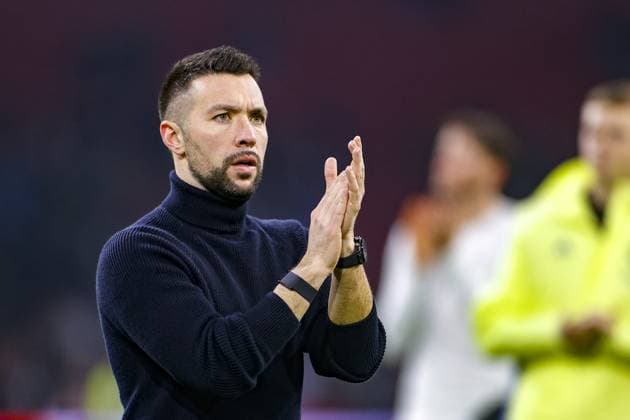 AMSTERDAM, 12-12-2024 , JohanCruyff Arena, Europa League Football, Ajax - Lazio Roma. Ajax trainer Francesco Farioli thanks their fans Ajax - Lazio Roma  x27003307x Copyright: