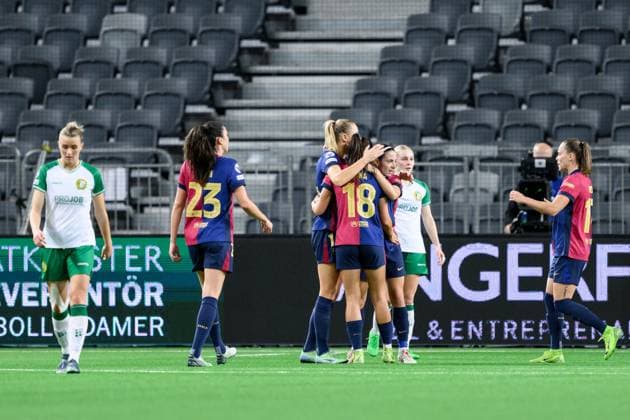241212 Aitana Bonmati of Barcelona celebrates with team mates after scoring 0-3 during the UEFA Women s Champions League football match between Hammarby and Barcelona on December 12, 2024 in Stockholm. Photo: Jesper Zerman BILDBYRAN kod JZ JZ0598 fotboll football soccer fotball uefa womens champions league hammarby barcelona dam bbeng jubel Copyright: JESPERxZERMAN BB241212JZ070