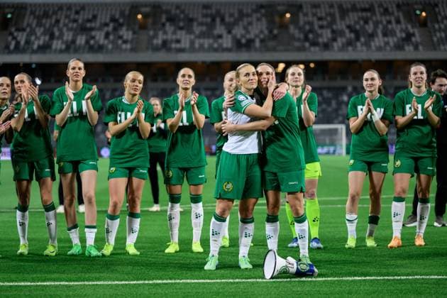 241212 Ellen Gibson and Jonna Andersson of Hammarby are celebrated as they played their last game for the club during the UEFA Women s Champions League football match between Hammarby and Barcelona on December 12, 2024 in Stockholm. Photo: Jesper Zerman BILDBYRAN kod JZ JZ0598 fotboll football soccer fotball uefa womens champions league hammarby barcelona dam bbeng Copyright: JESPERxZERMAN BB241212JZ084