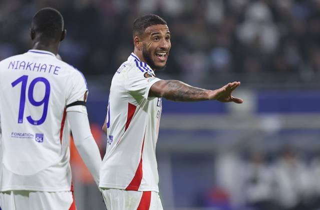 12.12.2024, Fussball UEFA Europa League, Olympique Lyon - Eintracht Frankfurt, emonline, emspor, v.l., Corentin Tolisso (Olympique Lyon) enttaeuscht, enttaeuscht schauend, dissapointed, traurig, frustiert, frust, gefrustet DFL DFB REGULATIONS PROHIBIT ANY USE OF PHOTOGRAPHS AS IMAGE SEQUENCES AND OR QUASI-VIDEO. xdcx Copyright: HMBxMedia Claus