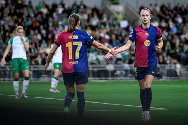 241212 Ewa Pajor and Caroline Graham Hansen of Barcelona during the UEFA Women s Champions League football match between Hammarby and Barcelona on December 12, 2024 in Stockholm. Photo: Jesper Zerman BILDBYRAN kod JZ JZ0598 fotboll football soccer fotball uefa womens champions league hammarby barcelona dam bbeng Copyright: JESPERxZERMAN BB241212JZ113