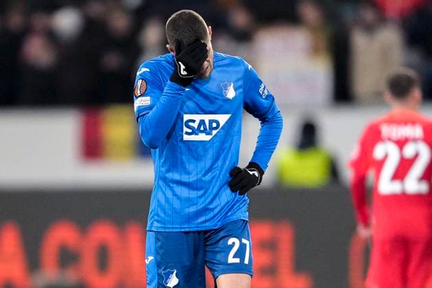 Andrej Kramaric (Hoffenheim, 27), Spieler der TSG 1899 Hoffenheim, enttäuscht über das Unentschieden, nur remis, Enttäuschung nach dem Schlusspfiff, Highlight, Punktverlust, Frustration, disappointed, pessimistisch, Einzelbild, Einzelfoto, Aktion, Action, 12.12.2024, Sinsheim (Deutschland), Fussball, UEFA Europa League, Gruppenphase, TSG 1899 Hoffenheim - FCSB Bukarest, 12.12.2024, Sinsheim (Deutschland), Fussball, UEFA Europa League, Gruppenphase, TSG 1899 Hoffenheim - FCSB Bukarest, DFB DFL REGULATIONS PROHIBIT ANY USE OF PHOTOGRAPHS AS IMAGE SEQUENCES AND OR QUASI-VIDEO.