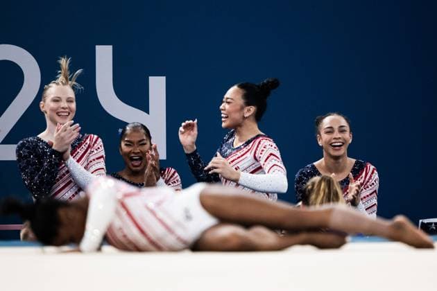 241213 This picture is part of Bildbyran™s selection of best sports photos from 2024. Originally published 240730 Jade Carey, Jordan Chiles, Sunisa Lee and Healy Rivera of USA celebrate when Simone Biles competes in the women™s artistic gymnastics team final during day 4 of the Paris 2024 Olympic Games, Olympische Spiele, Olympia, OS on July 30, 2024 in Paris, France. Photo: Johanna Säll BILDBYRAN kod JL JL0408 bbeng gymnastik gymnastics olympic games olympics os ol olympiska spel olympiske leker paris 2024 paris-os paris-ol 4 topx jubel *** 241213 This picture is part of Bildbyran™s selection of best sports photos from 2024 Originally published 240730 Jade Carey, Jordan Chiles, Sunisa Lee and Healy Rivera of USA celebrate when Simone Biles competes in the women™s artistic gymnastics team final during day 4 of the Paris 2024 Olympic Games on July 30, 2024 in Paris, France Photo Johanna Säll BILDBYRAN code JL JL0408 bbeng gymnastics gymnastics olympic games olympics os ol olympiska spelen olympiske leker paris 2024 paris os paris ol 4 topx jubel  Copyright: JOHANNAxSÄLL BB241213BB547