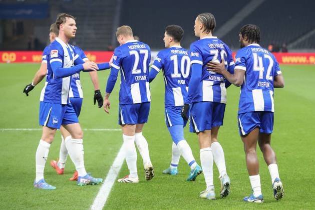 13.12.2024, xtgx, Fussball - 2.Bundesliga, Hertha BSC Berlin - Preussen Muenster emspor, v.l. Jubel nach dem 1:0 durch Derry Scherhant (Hertha, 39) (DFL DFB REGULATIONS PROHIBIT ANY USE OF PHOTOGRAPHS as IMAGE SEQUENCES and or QUASI-VIDEO) Berlin