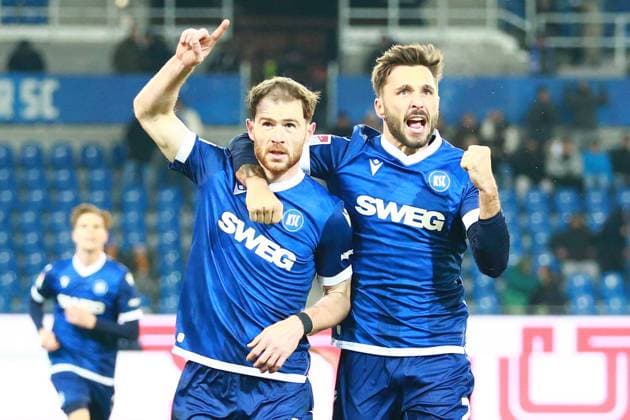 13.12.2024, xrekx, Fussball 2.Bundesliga, Karlsruher SC - Jahn Regensburg emspor, v.l. Budu Zivzivadze Fabian Schleusener (Karlsruher SC) bejubeln das 1:! (DFL DFB REGULATIONS PROHIBIT ANY USE OF PHOTOGRAPHS as IMAGE SEQUENCES and or QUASI-VIDEO) Karlsruhe