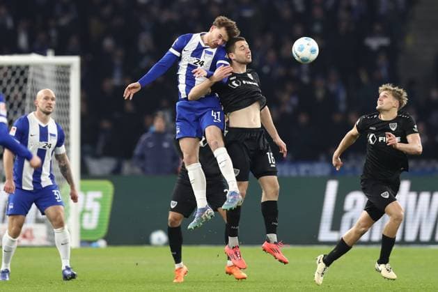 13.12.2024, xtgx, Fussball - 2.Bundesliga, Hertha BSC Berlin - Preussen Muenster emspor, v.l. Pascal Klemens (Hertha, 41), Marcus Mathisen (Magdeburg, 16) Zweikampf, Duell, Kampf, tackle (DFL DFB REGULATIONS PROHIBIT ANY USE OF PHOTOGRAPHS as IMAGE SEQUENCES and or QUASI-VIDEO) Berlin