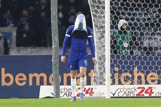 13.12.2024, xtgx, Fussball - 2.Bundesliga, Hertha BSC Berlin - Preussen Muenster emspor, v.l. Pascal Klemens (Hertha, 41) enttaeuscht, schaut enttaeuscht, niedergeschlagen, disappointed (DFL DFB REGULATIONS PROHIBIT ANY USE OF PHOTOGRAPHS as IMAGE SEQUENCES and or QUASI-VIDEO) Berlin