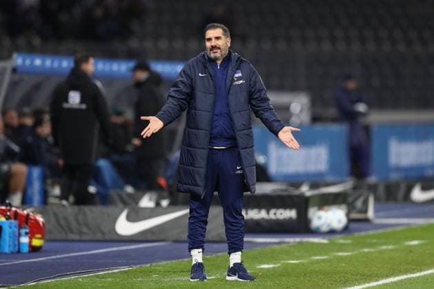 13.12.2024, xtgx, Fussball 2. Bundesliga, Hertha BSC Berlin - SC Preussen Muenster emspor, v.l. Cristian Fiel (Hertha, Trainer) Reklamiert, beschwert sich, schimpft enttaeuscht, enttäuscht, schaut enttaeuscht, niedergeschlagen, disappointed (DFL DFB REGULATIONS PROHIBIT ANY USE OF PHOTOGRAPHS as IMAGE SEQUENCES and or QUASI-VIDEO) Berlin