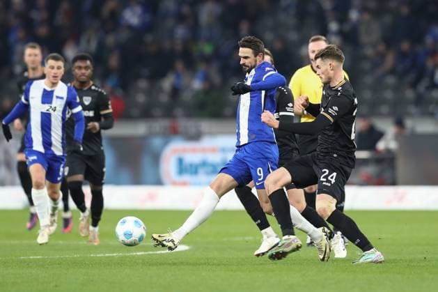 13.12.2024, xtgx, Fussball 2. Bundesliga, Hertha BSC Berlin - SC Preussen Muenster emspor, v.l. Smail Prevljak (Hertha, 9), Niko Koulis (Münster, 24) (DFL DFB REGULATIONS PROHIBIT ANY USE OF PHOTOGRAPHS as IMAGE SEQUENCES and or QUASI-VIDEO) Berlin