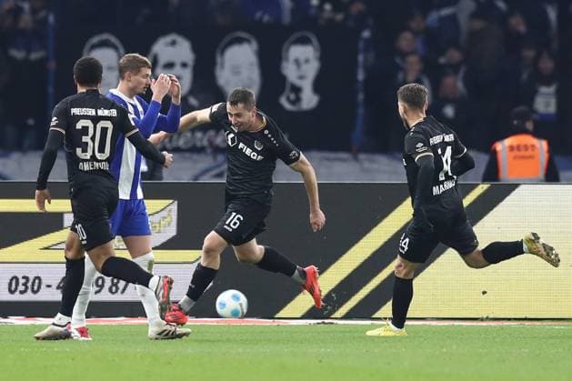 13.12.2024, xtgx, Fussball 2. Bundesliga, Hertha BSC Berlin - SC Preussen Muenster emspor, v.l. Torge Paetow (Münster, 16) Jubel, Torjubel, jubelt ueber das Tor, celebrate the goal, celebration (DFL DFB REGULATIONS PROHIBIT ANY USE OF PHOTOGRAPHS as IMAGE SEQUENCES and or QUASI-VIDEO) Berlin