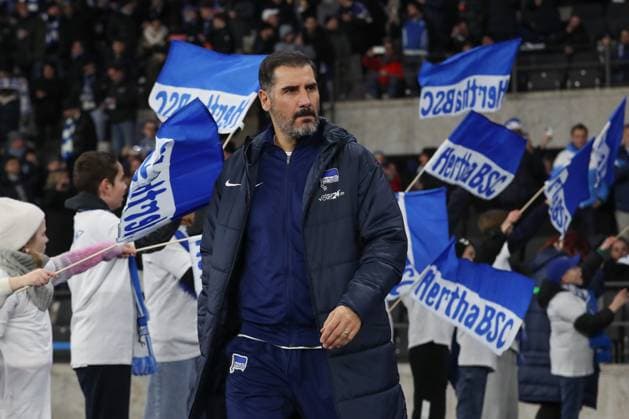 Sport Bilder des Tages 13.12.2024, xtgx, Fussball 2. Bundesliga, Hertha BSC Berlin - SC Preussen Muenster emspor, v.l. Cristian Fiel (Hertha, Trainer) (DFL DFB REGULATIONS PROHIBIT ANY USE OF PHOTOGRAPHS as IMAGE SEQUENCES and or QUASI-VIDEO) Berlin