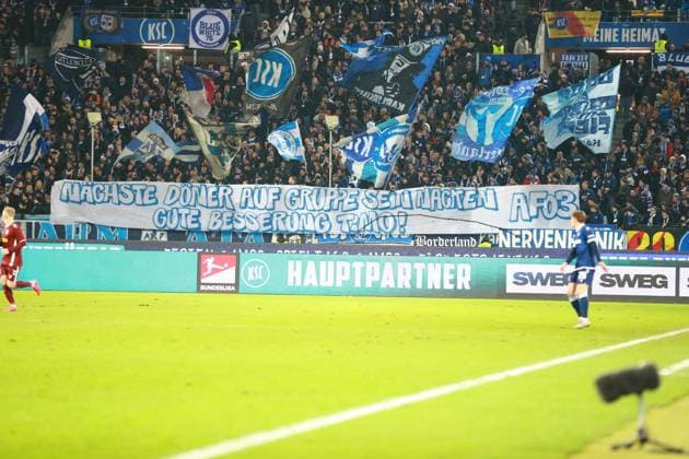 13.12.2024, xrekx, Fussball 2.Bundesliga, Karlsruher SC - Jahn Regensburg emspor, v.l. Die Fans vom KSC (DFL DFB REGULATIONS PROHIBIT ANY USE OF PHOTOGRAPHS as IMAGE SEQUENCES and or QUASI-VIDEO) Karlsruhe