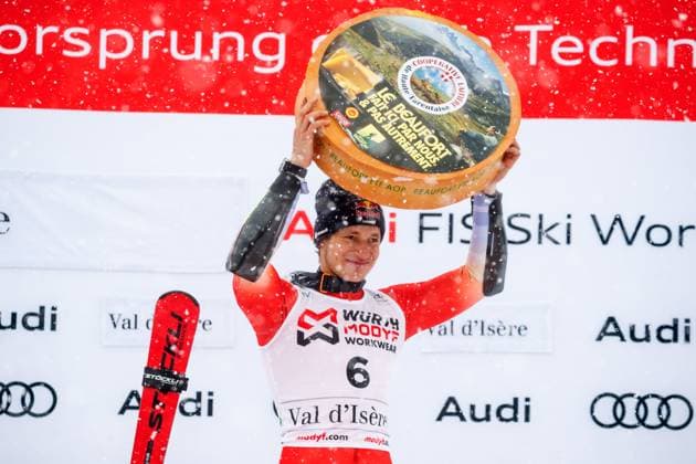 Sport Themen der Woche KW50 Sport Bilder des Tages ALPINE SKIING - FIS WC Val D Isere VAL D ISERE,FRANCE,14.DEC.24 - ALPINE SKIING - FIS World Cup, giant slalom, men, award ceremony. Image shows the rejoicing of Marco Odermatt (SUI).  GEPAxpictures xMaticxKlansek