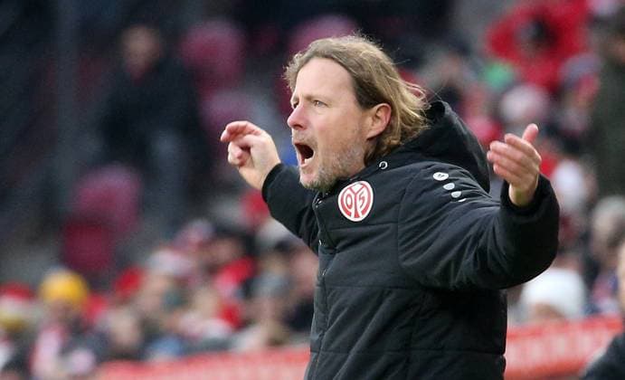 Bo Henriksen (Trainer Mainz 05) 14.12.2024, Fußball, 1. Bundesliga, 1. FSV Mainz 05 - FC Bayern München, 14. Spieltag, Saison 2024 25, MEWA Arena, Mainz, Deutschland, zmdz, ** DFB & DFL regulations prohibit any use of photographs as image sequences and or quasi-video. ** 1. FSV Mainz 05 - FC Bayern München
