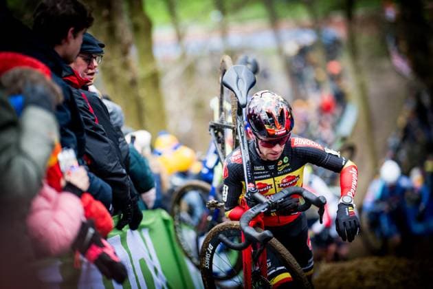 Belgian Eli Iserbyt pictured in action during the men s elite race at the Herentals Crosst cyclocross cycling event on Saturday 14 December 2024 in Herentals, stage 4 8 in the X2O Badkamers Trofee Veldrijden competition. JASPERxJACOBS  x108249325x