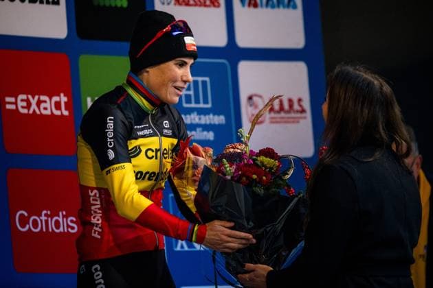 Belgian Sanne Cant pictured on the podium after the women s elite race at the Herentals Crosst cyclocross cycling event on Saturday 14 December 2024 in Herentals, stage 4 8 in the X2O Badkamers Trofee Veldrijden competition. JASPERxJACOBS  x108251861x