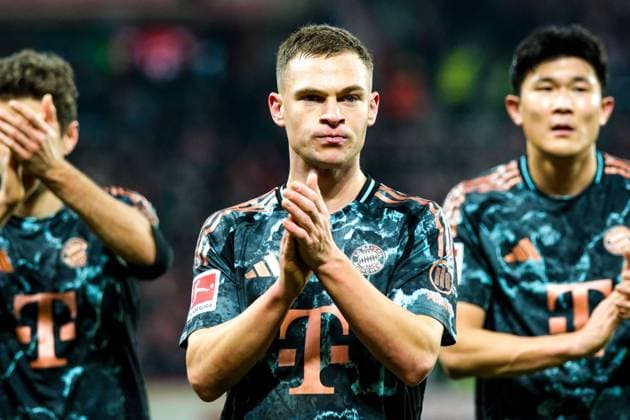 Joshua Kimmich (FC Bayern Muenchen, 06) ist enttaeuscht ueber die Niederlage, GER, 1. FSV Mainz 05 vs. FC Bayern Muenchen, Fussball, 1. Bundesliga, 14. Spieltag, Saison 2024 2025, 14.12.2024. DFL REGULATIONS PROHIBIT ANY USE OF PHOTOGRAPHS as IMAGE SEQUENCES and or QUASI-VIDEO. GER, 1. FSV Mainz 05 vs. FC Bayern Muenchen, Fussball, 1. Bundesliga, 14. Spieltag, Saison 2024 2025, 14.12.2024. Mainz Copyright: xEibner-Pressefoto FlorianxWieganx EP_FWD