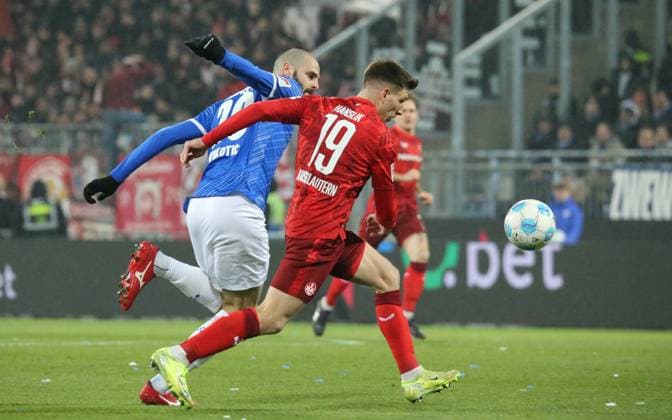 14.12.2024, xmohx, Fussball 2.Bundesliga, SV Darmstadt 98 - 1.FC Kaiserslautern emspor, v.l. Aleksandar Vukotic (Darmstadt), Daniel Hanslik (Kaiserslautern) (DFL DFB REGULATIONS PROHIBIT ANY USE OF PHOTOGRAPHS as IMAGE SEQUENCES and or QUASI-VIDEO) Darmstadt