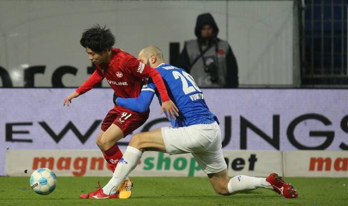 14.12.2024, xmohx, Fussball 2.Bundesliga, SV Darmstadt 98 - 1.FC Kaiserslautern emspor, v.l. Daisuke Yokota (Kaiserslautern), Aleksandar Vukotiv (Darmstadt) (DFL DFB REGULATIONS PROHIBIT ANY USE OF PHOTOGRAPHS as IMAGE SEQUENCES and or QUASI-VIDEO) Darmstadt