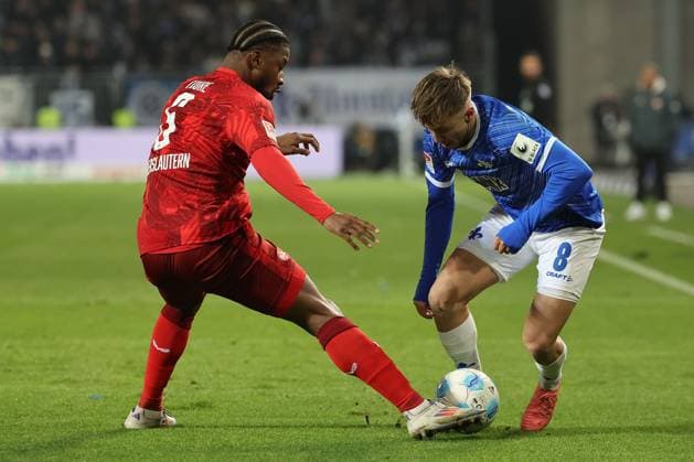2024.12.14 xJFAx 2.Bundesliga SV Darmstadt 98 - 1.FC Kaiserslautern v.l., Almamy TourÃ (1.FC Kaiserslautern), Luca Marseiler (SV Darmstadt 98) Zweikampf, Action, Aktion, Battles for the Ball (DFL DFB REGULATIONS PROHIBIT ANY USE OF PHOTOGRAPHS as IMAGE SEQUENCES and or QUASI-VIDEO)