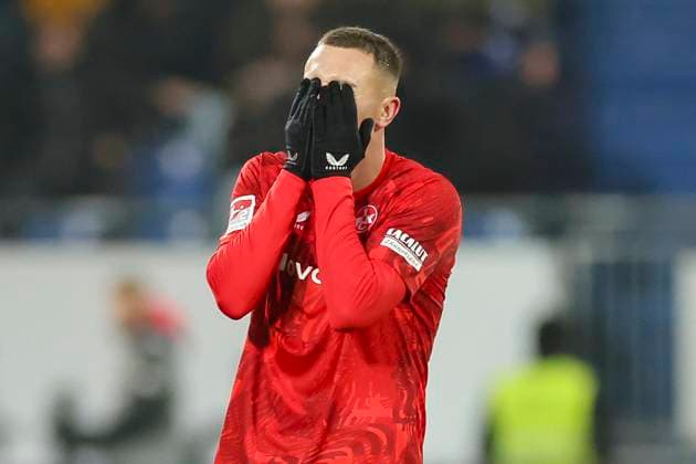 Filip Kaloc (1. FC Kaiserslautern) schaut enttaeuscht, 2. Bundesliga, SV Darmstadt 98 vs 1. FC Kaiserslautern, Merck-Stadion am Böllenfalltor am 14. December 2024 in Darmstadt, Deutschland. (Foto von Marco Steinbrenner DeFodi Images) Filip Kaloc (1. FC Kaiserslautern) looks dejected, 2. Bundesliga, SV Darmstadt 98 vs 1. FC Kaiserslautern, Merck-Stadion am Böllenfalltor, December 14, 2024 in Darmstadt, Germany. (Photo by Marco Steinbrenner DeFodi Images) DFB DFL REGULATIONS PROHIBIT ANY USE OF PHOTOGRAPHS AS IMAGE SEQUENCES AND OR QUASI-VIDEO. Defodi-700_darm_fck_20241214_024