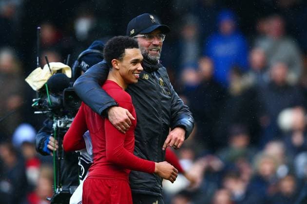 Fulham v Liverpool - Premier League - Craven Cottage March 17, 2019 - London, United Kingdom - Liverpool manager Jurgen Klopp celebrates with Trent Alexander-Arnold of Liverpool after the Premier League match at Craven Cottage Stadium, London. Picture date: 17th March 2019. Picture credit should read: Craig Mercer Sportimage London United Kingdom EDITORIAL USE ONLY Copyright: xx ZUMA-20190317_zaf_si1_070.jpg CraigxMercerx csmphototwo514973