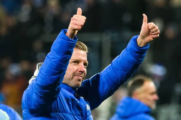 Florian Kohfeldt(SV Darmstadt 98, Trainer) freut sich ueber den Sieg, GER, SV Darmstadt 98 vs. 1. FC Kaiserslautern, Fussball, 2. Bundesliga, 16. Spieltag, Saison 2024 2025, 14.12.2024. DFL REGULATIONS PROHIBIT ANY USE OF PHOTOGRAPHS as IMAGE SEQUENCES and or QUASI-VIDEO. GER, SV Darmstadt 98 vs. 1. FC Kaiserslautern, Fussball, 2. Bundesliga, 16. Spieltag, Saison 2024 2025, 14.12.2024. Darmstadt