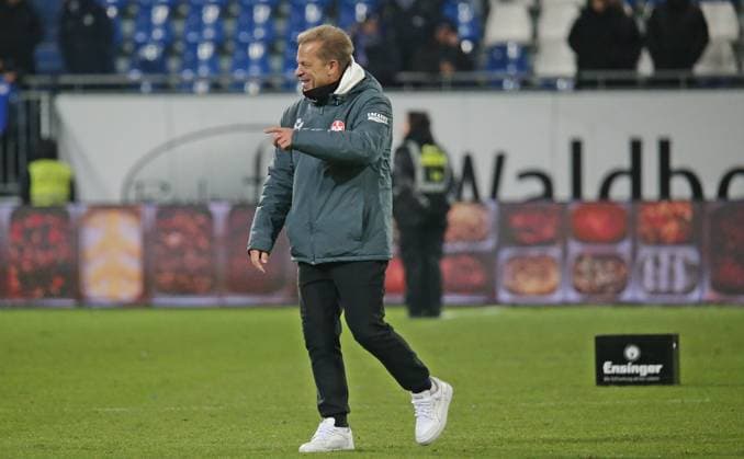 14.12.2024, xmohx, Fussball 2.Bundesliga, SV Darmstadt 98 - 1.FC Kaiserslautern emspor, v.l. Enttäuschter Trainer Markus Anfang (Kaiserslautern) (DFL DFB REGULATIONS PROHIBIT ANY USE OF PHOTOGRAPHS as IMAGE SEQUENCES and or QUASI-VIDEO) Darmstadt