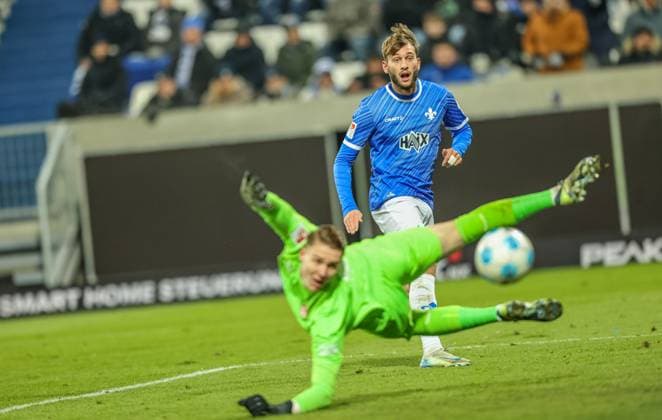 GER, Darmstadt, SV Darmstadt 98 vs 1. FC Kaiserlautern, 2. Bundesliga, Fussball, DFB, Spielzeit 2024 2025, Merck-Stadion am Böllenfalltor, 16. Spieltag, im Bild: Kilian Corredor (SV Darmstadt 98) erzielt ein Tor DFB DFL REGULATIONS PROHIBIT ANY USE OF PHOTOGRAPHS AS IMAGE SEQUENCES AND OR QUASI-VIDEO, 14.12.2024,