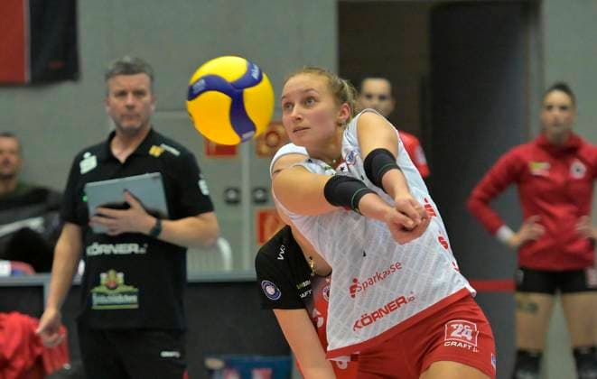14.12.2024, Dresdens Patricia Nestler bei der Annahme, Volleyball, 1. Bundesliga, Dresdner SC - VC Wiesbaden 3:1. c Dresden