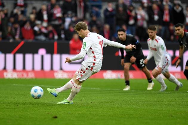 Florian Kainz (1. FC Koeln) Tor zum 2:0 waehrend des Spiels der 2. Bundesliga zwischen dem 1. FC Köln und 1. FC Nürnberg im RheinEnergieStadion am 15. December 2024 in Köln, Deutschland. (Foto von Ralf Treese DeFodi Images) +++ Florian Kainz (1. FC Koeln) scores his team™s second goal during the 2. Bundesliga match between 1. FC Köln and 1. FC Nürnberg at RheinEnergieStadion on December 15, 2024 in Cologne, Germany. (Photo by Ralf Treese DeFodi Images) DFB DFL REGULATIONS PROHIBIT ANY USE OF PHOTOGRAPHS AS IMAGE SEQUENCES AND OR QUASI-VIDEO. Defodi-521_KOEFCN20241215_020