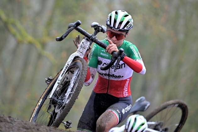 UCI Cyclocross World Cup series 2024-2025 in Namur NAMUR, BELGIUM - DECEMBER 15 : Casasola Sara (ITA) of Crelan - Corendon during the 4th leg of the UCI Cyclocross World Cup series 2024-2025 in Namur, Belgium, 15 12 2024 Namur Belgium  Copyright: xSesx