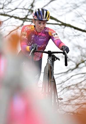 UCI Cyclocross World Cup series 2024-2025 in Namur NAMUR, BELGIUM - DECEMBER 15 : Vas Kata Blanka (HUN) of Sd Worx during the 4th leg of the UCI Cyclocross World Cup series 2024-2025 in Namur, Belgium, 15 12 2024 Namur Belgium  Copyright: xSesx