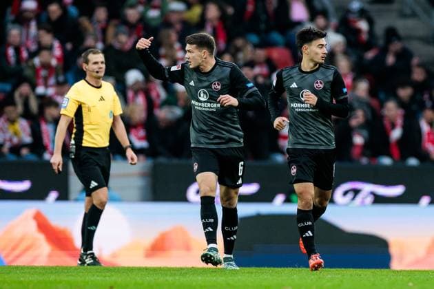 2. Fußball Bundesliga: 1. FC Köln - 1. FC Nürnberg; 15.12.2024 Jens Castrop (1. FC Nürnberg, 17) trifft zum 3:1 - jubelt aber nicht gegen seinen alten Verein 2. Fußball Bundesliga: 1. FC Köln - 1. FC Nürnberg, Köln, Rheinenergiestadion am 15.12.2024 DFL REGULATIONS PROHIBIT ANY USE OF PHOTOGRAPHS AS IMAGE SEQUENCES AND OR QUASI-VIDEO.