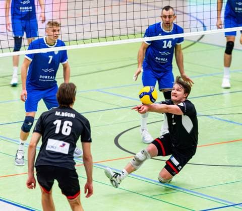15.12.2024, GER, Volleyball, 2.BL Maenner Sued, Saison 2024 2025, Blue Volleys Gotha - TuS Kriftel Tobias Thiel (TuS Kriftel) 99867 Gotha Sporthalle Sportanlage Ernesti Thüringen Deutschland