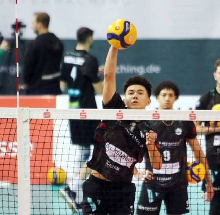 Marcel Mikulass KOCH (Haching), He-Volleyball, 1. Bundesliga, 2024 25, TSV Haching Muenchen vs VC Bitterfeld Wolfen, 15.12.24, Geothermie-Arena, Unterhaching Copyright: WolfgangxFehrmann
