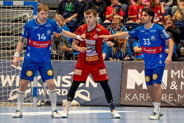 15.12.2024, xkkux, Handball, 2. HBL, Bergischer HC - VfL Lübeck-Schwartau, Mitsubishi Electric HALLE Düsseldorf, Saison 2024 2025: Gerdas Babarskas (BHC 14) Rasmus Willette Houmöller ( VFL Lübeck-Schwartau 6) und Eloy Morante Maldonado (BHC 33) NRW Deutschland