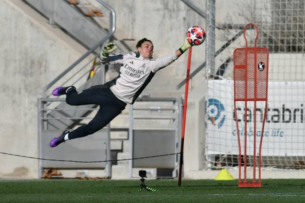 December 16, 2024, Valdebebas, Madrid, Spain: Real Madrid CF Femenino player MARoÂA ISABEL RODRoÂGUEZ (MISA) during training at the Alfredo Di Stefano, Spain, Dec. 16. Valdebebas Spain - ZUMAc312 20241216_zsp_c312_024 Copyright: xOscarxManuelxSanchezx