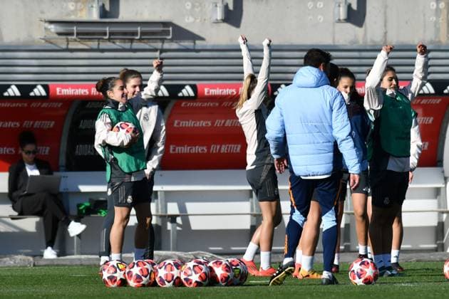 December 16, 2024, Valdebebas, Madrid, Spain: Real Madrid CF Femenino players during training at the Alfredo Di Stefano, Spain, Dec. 16. Valdebebas Spain - ZUMAc312 20241216_zsp_c312_032 Copyright: xOscarxManuelxSanchezx