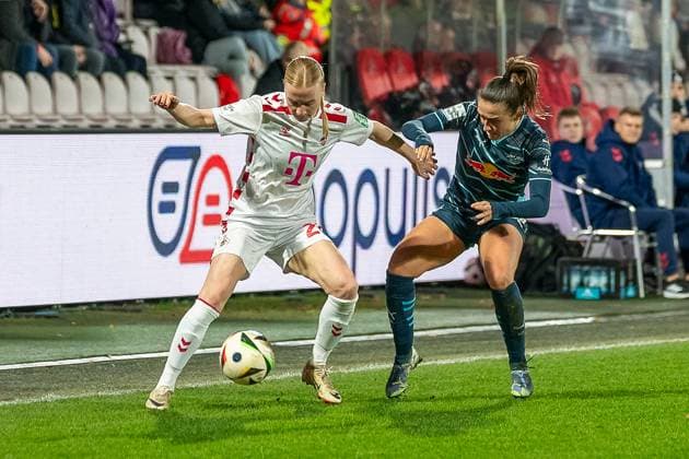 16.12.2024, Fussball: Google Pixel Frauen-Bundesliga, Saison 2024 2025, 12. Spieltag, 1. FC Koeln - RB Leipzig im Franz-Kremer-Stadion in Köln. tw Anna Gerhardt (1. FC Koeln, 21) und Lara Marti (RB Leipzig, 30). Wichtiger Hinweis: Gemaess den Vorgaben der DFL Deutsche Fussball Liga bzw. des DFB Deutscher Fussball-Bund ist es untersagt, in dem Stadion und oder vom Spiel angefertigte Fotoaufnahmen in Form von Sequenzbildern und oder videoaehnlichen Fotostrecken zu verwerten bzw. verwerten zu lassen. Foto: Kirchner-Media TH Copyright: xKirchner-Media THx