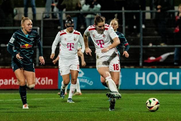 Google Pixel Frauen-Bundesliga: 1. FC Köln - RB Leipzig; 16.12.2024 Taylor Ziemer (1. FC Köln, 18) trifft zum 1:3 Google Pixel Frauen-Bundesliga: 1. FC Köln - RB Leipzig, Köln, Franz-Kremer-Stadion am 16.12.2024 DFB REGULATIONS PROHIBIT ANY USE OF PHOTOGRAPHS AS IMAGE SEQUENCES AND OR QUASI-VIDEO. Copyright: xBEAUTIFULxSPORTS Wunderlx