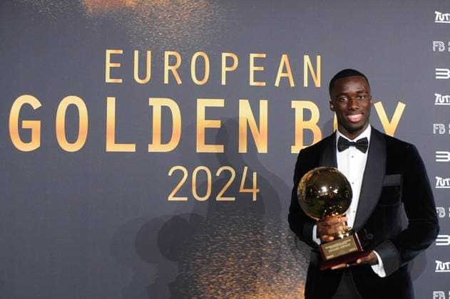 Bilder des Jahres 2024, Sport 12 Dezember Sport Themen der Woche KW51 Sport Bilder des Tages Foto IPP Massimo Rana Torino 16-12-2024 Calcio premio European Golden Boy 2024 nella foto michael kayode premiato come Best Italian Talent of the Year Italy Photo Press - World Copyright italy ITALY  Copyright: xR4924_italyphotopressx