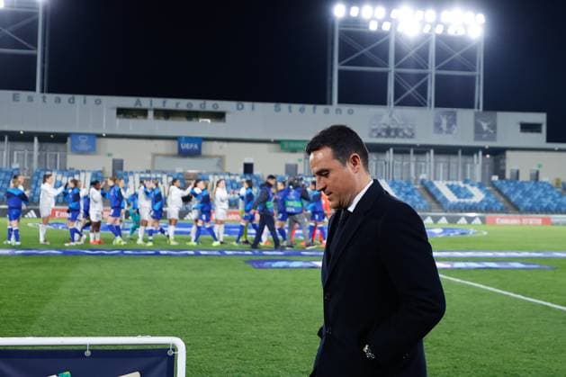 December 17, 2024, Valdebebas, Madrid, SPAIN: Alberto Toril, head coach of Real Madrid, looks on during the UEFA Womenâ€⠢s Champions League, Group B, football match played between Real Madrid and Chelsea at Alfredo Di Stefano stadium on December 17, 2024, in Valdebebas, Madrid, Spain. Valdebebas SPAIN - ZUMAa181 20241217_zaa_a181_062 Copyright: xDennisxAgyemanx