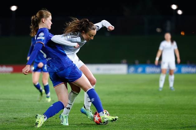 December 17, 2024, Valdebebas, Madrid, SPAIN: Caroline Weir of Real Madrid and Sjoeke Nusken of Chelsea in action during the UEFA Womenâ€⠢s Champions League, Group B, football match played between Real Madrid and Chelsea at Alfredo Di Stefano stadium on December 17, 2024, in Valdebebas, Madrid, Spain. Valdebebas SPAIN - ZUMAa181 20241217_zaa_a181_168 Copyright: xDennisxAgyemanx