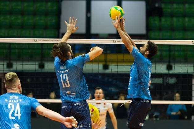 VOLLEY - Champions League Men - Vero Volley Monza vs Fenerbahce Medicano Istanbul Fernando Kreling (Mint Vero Volley Monza) during round 4 of Champions League Men between Mint VeroVolley Monza and Fenerbahce Istanbul at Opiquad Arena, Monza, Italy on December 17, 2024 during Vero Volley Monza vs Fenerbahce Medicano Istanbul, CEV Champions League volleyball match in Monza, Italy, December 17 2024 Monza Italy  Copyright: xIPAxSport ABACAx