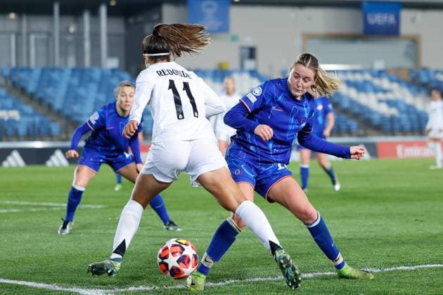 December 17, 2024, Valdebebas, Madrid, SPAIN: Alba Redondo of Real Madrid and Wieke Kaptein of Chelsea during the UEFA Womenâ€⠢s Champions League, Group B, football match played between Real Madrid and Chelsea at Alfredo Di Stefano stadium on December 17, 2024, in Valdebebas, Madrid, Spain. Valdebebas SPAIN - ZUMAa181 20241217_zaa_a181_185 Copyright: xDennisxAgyemanx