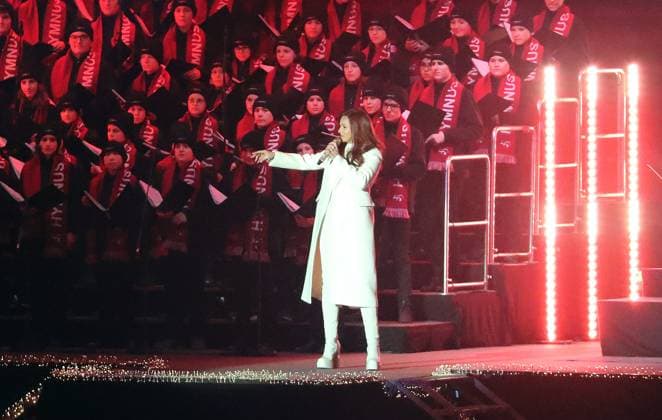 17.12.24 VfB Stuttgart Weihnachtskonzert Deutschland, Stuttgart, 17.12.2024, Fussball, Bundesliga, VfB Stuttgart Weihnachtskonzert: Andrea Berg.